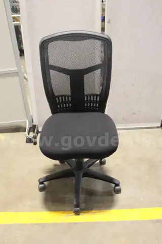 (1) Black Office Chair w/ Casters