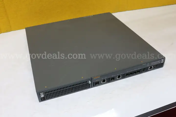 (1) Aruba Networks Wireless Controller 7210