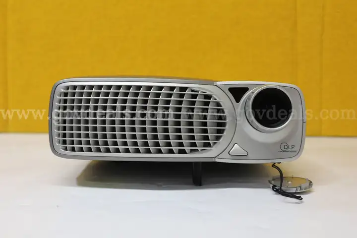 (1) Dell DLP Front Projector