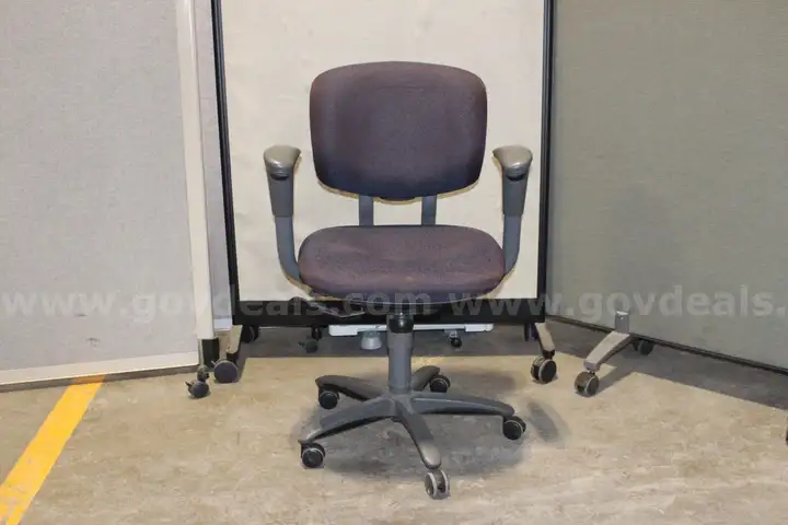 (1) Haworth Office Chair
