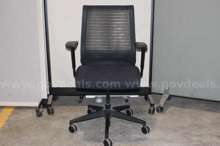 (1) Steelcase Adjustable Office Chair