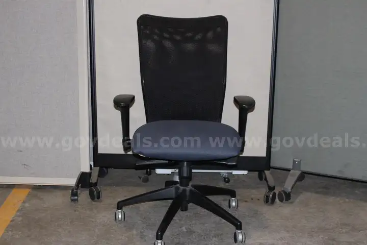 (1) Allseating Office Chair