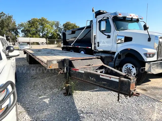 2002 Lonestar Equipment Trailer