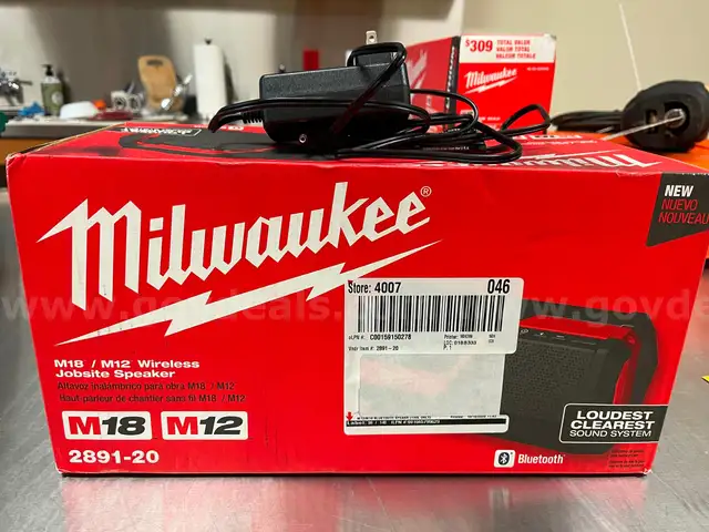 Milwaukee M18/M12 Wireless Jobsite Speaker