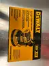 Dewalt 5" random orbit sander without battery