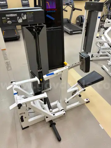 CLASSROOM DOWNSIZING - USED Paramount SEATED ROW Machine