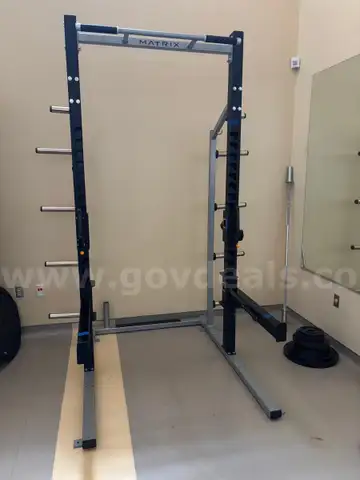 CLASSROOM DOWNSIZING - USED Matrix HAMMER STRENGTH HD ELITE HALF RACK
