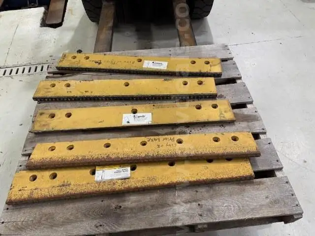 4&#x27; Carbide Cutting Edges (Lot of Qty. 8)