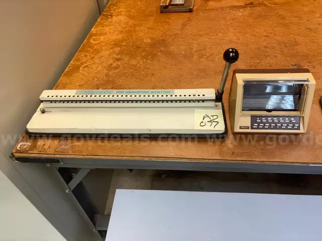 Multigraphics pin registry system