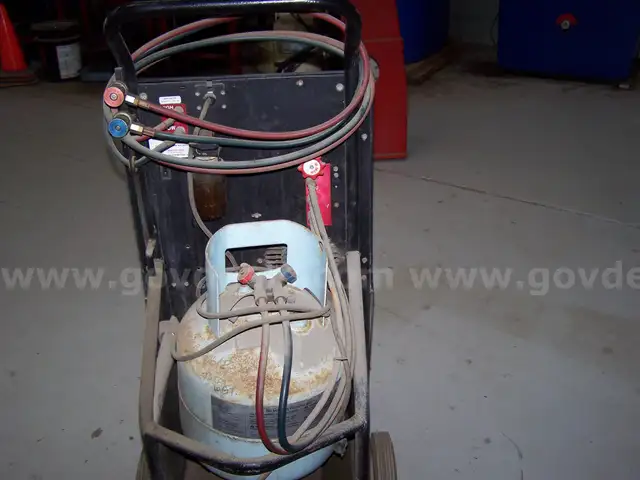 R134 A/C reclaiming machine