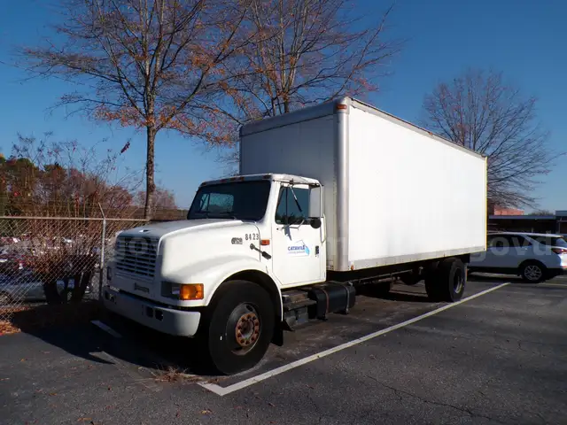 International 4700 Series Box Truck