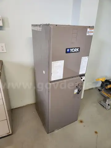 York Air Conditioner System 5 ton 14 Seer with Air Handler