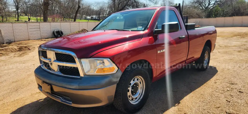 2010 RAM 1500 ST LWB 2WD