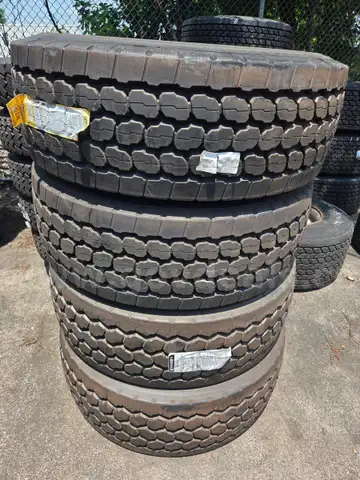 Continental 385/65 R22.5 Tires (4)
