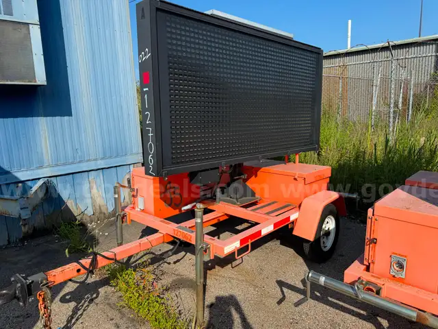 2012 ASC CMS-432-T TRAILER MOUNTED MESSAGE BOARD / 127062 - LOT22