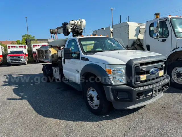 2016 Ford F-550 3YD INLRT CLEANER / 160071 - LOT36R