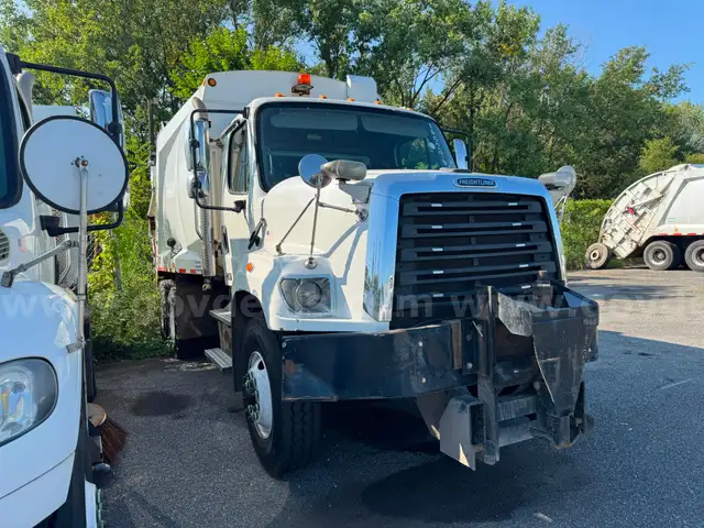 2016 Freightliner 108SD 20YD COMPACTOR / 165246 - LOT28 - R