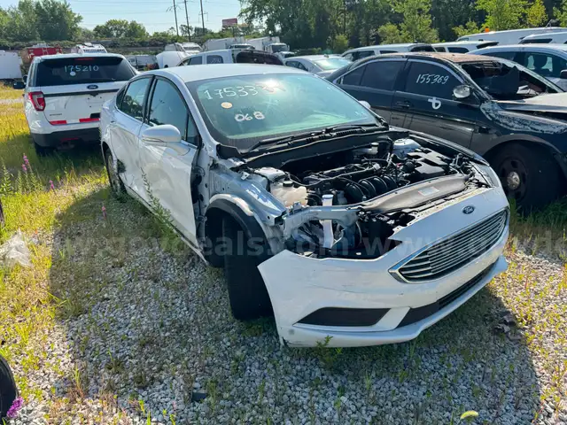 2017 Ford Fusion SE FWD SEDAN / 175333 - LOT68 - NR