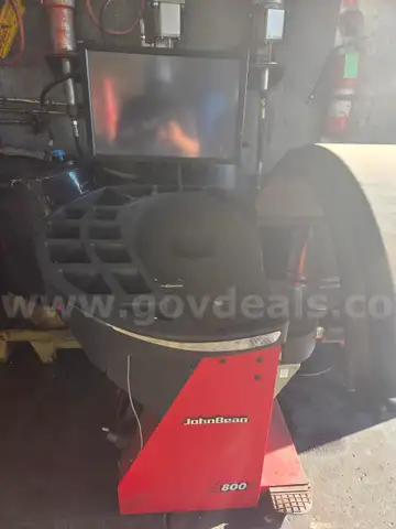 John Bean B800P Wheel Balancer