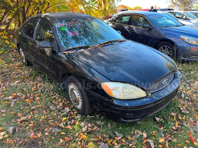 2004 Ford Taurus Fwd Sedan / 045058 - LOT262 -R