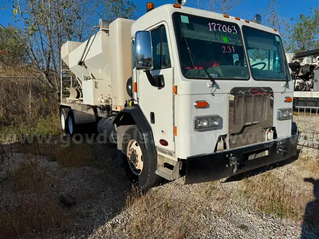 2017 Peterbilt 320 Concrete Mixer LOT231-177063-R