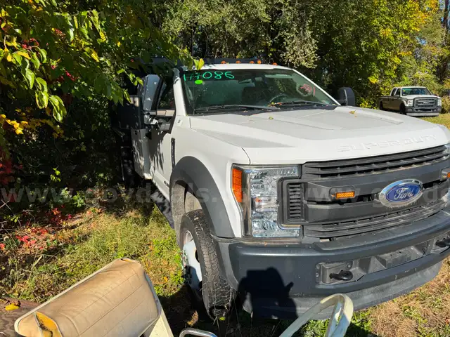2017 Ford F-550 3YD Dump LOT260-177086-R