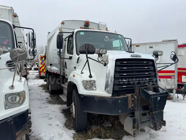 2016 Freightliner 108SD 20YD Compactor / LOT410 - 165089 - R