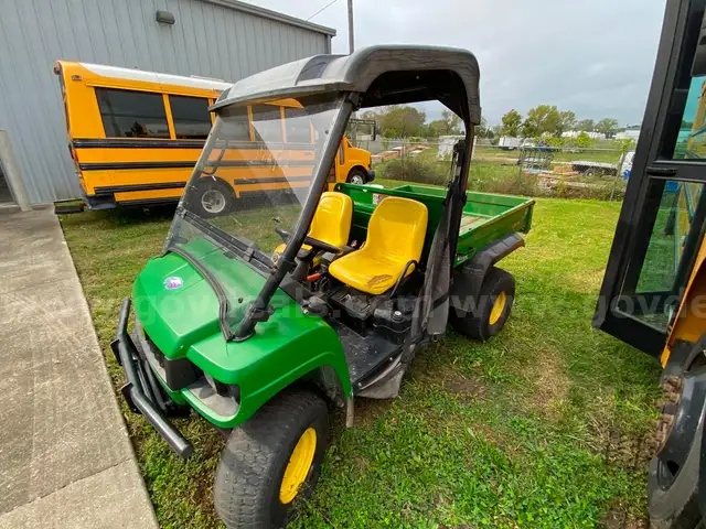 2001 John Deere Gator