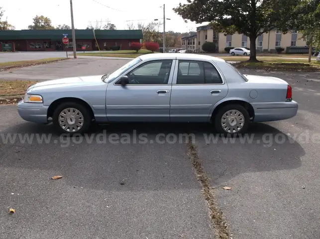 2003 Ford Crown Victoria