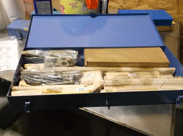 Universal puller kit