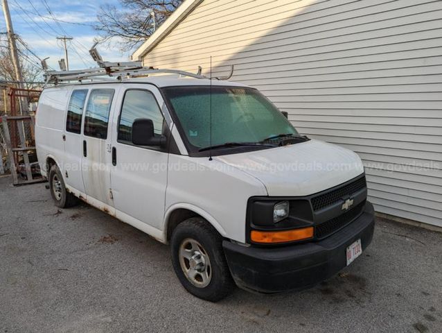 2003 Chevy Express Van | AllSurplus