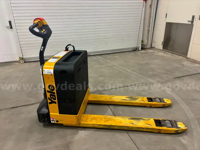 Yale Power Pallet Jack