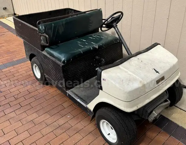Yamaha Electric Golf Cart – Batteries Required (6-Battery System)