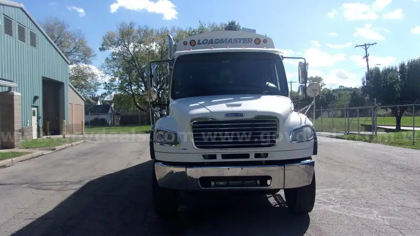 operable 2012 Freightliner M2 rear load with toter tippers