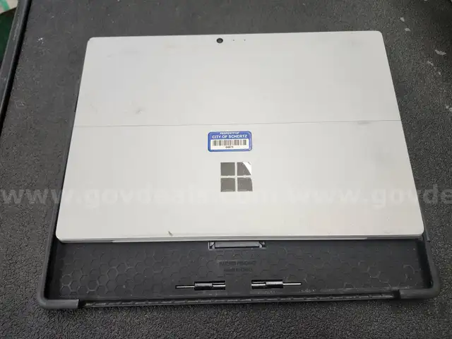 Microsoft Tablet Surface PRO 4 With Case - No power cord (Will not ship)