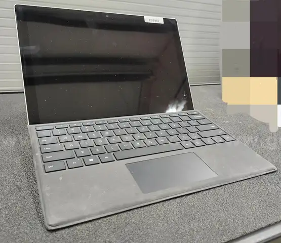 Microsoft Tablet Surface PRO 6 - With power cord (Will not ship)