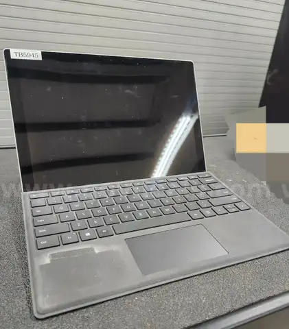 Microsoft Tablet Surface PRO 6 - With power cord (Will not ship)