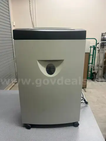 Officemax Paper Shredder - USED