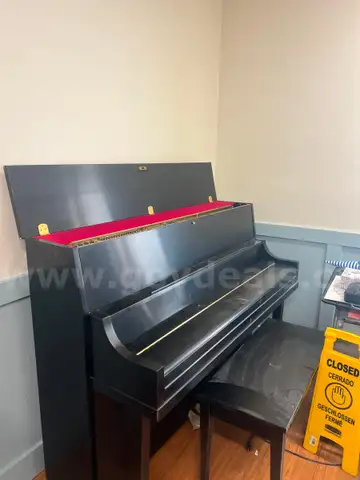 Yamaha P22 SE Upright Piano - Institutional Model (USED)