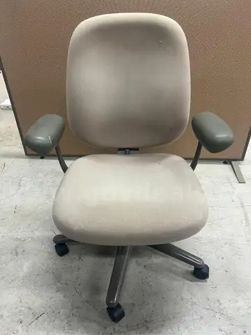 Office Chair (USED)