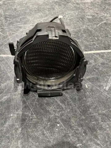 SOURCE FOUR PAR 750 INCANDESCENT LIGHTING FIXTURE- LOT OF 6