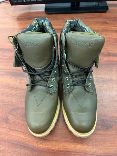 Timberland 6 inch boots size 11.5 Dark Green Camo in color