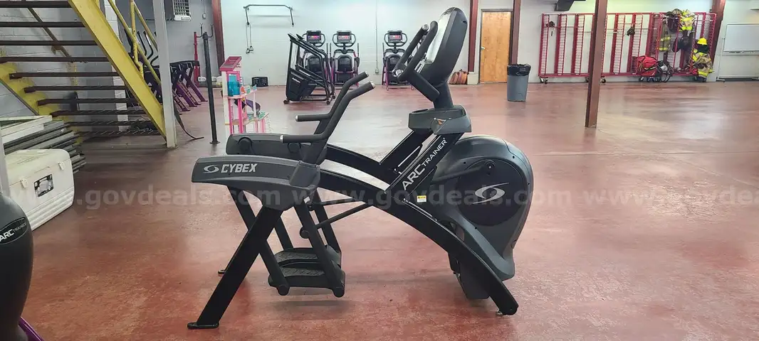 Cybex 625A Lower Body Arc Trainer