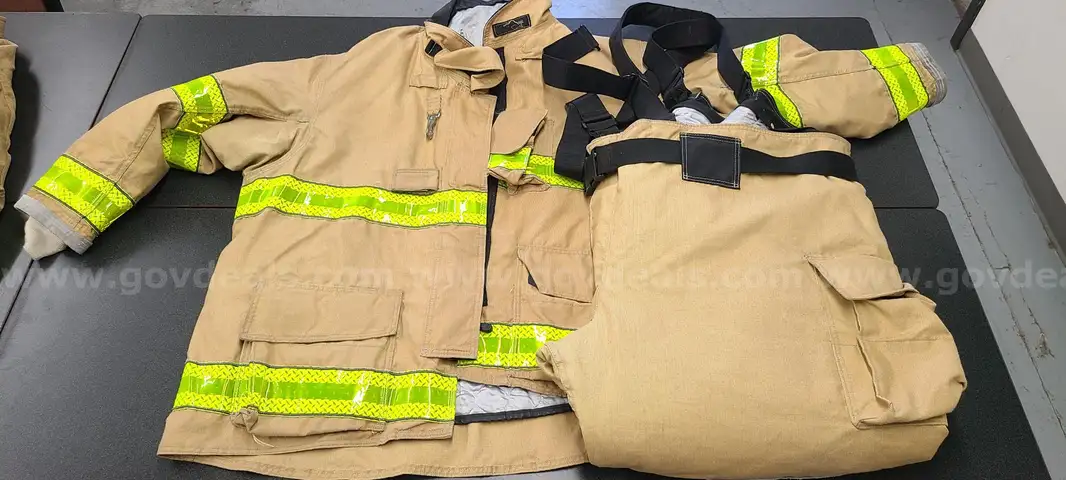 Globe GXCEL Bunker Gear Jacket 60/36 Pants 62/34