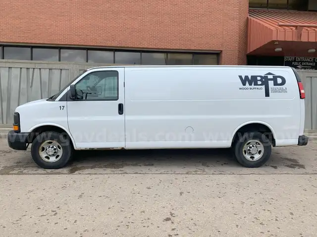 2014 Chevrolet Express EXTENDED CARGO VAN 4.8L V8 OHV 16V