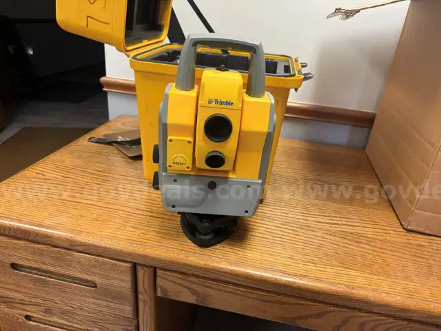 Trimble Total Station 5601 DR 200+