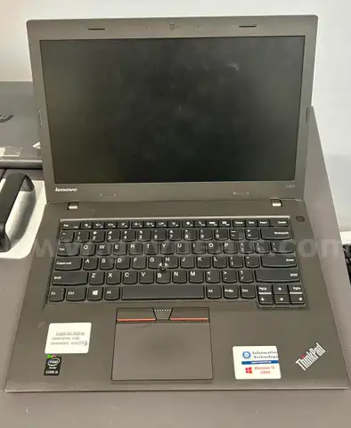 33 Lenovo 450 Laptops