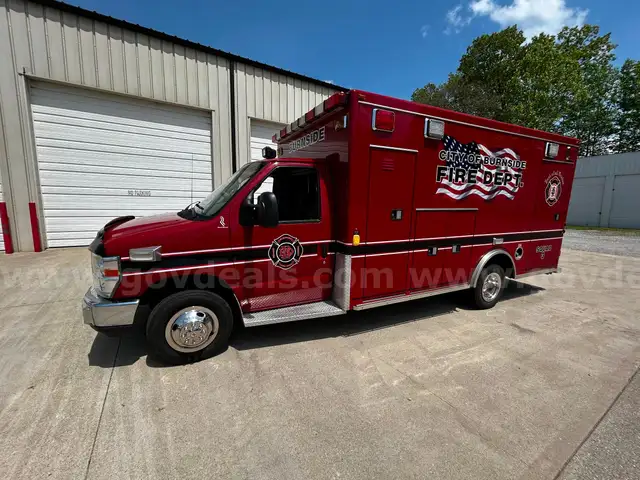 2008 Ford E450 Road Rescue type 3 ambulance