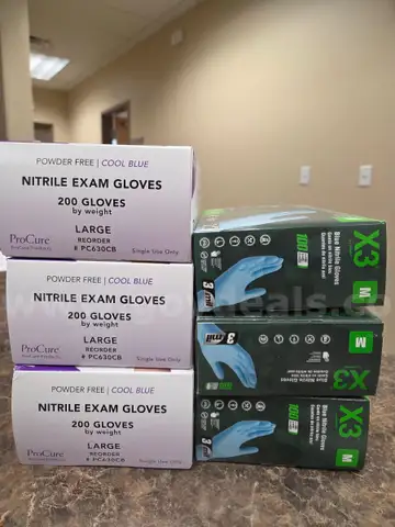Nitrile exam gloves