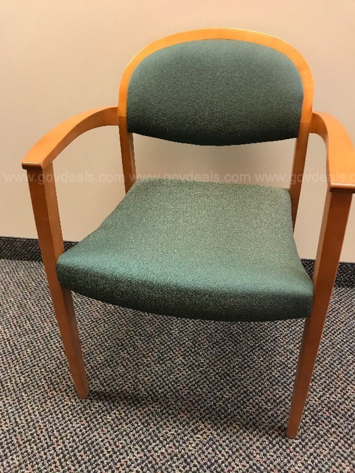 Lot Of 41 Gunlocke Chairs With Arms 